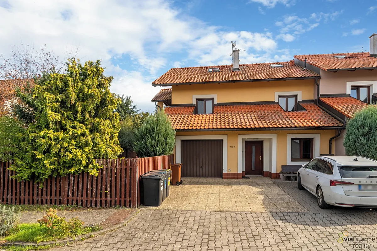 Pronájem rodinného domu 208 m², pozemek 491 m²