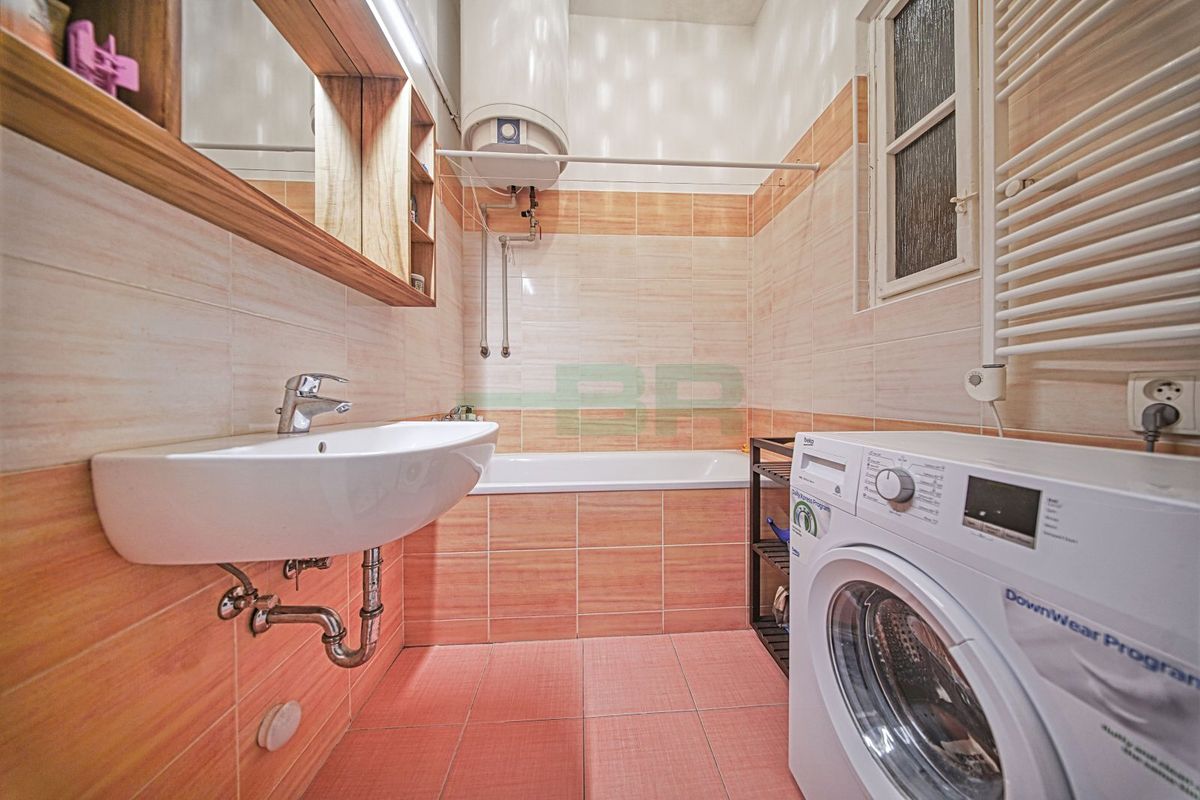 Pronájem bytu 2+kk 50 m² – fotografie 3