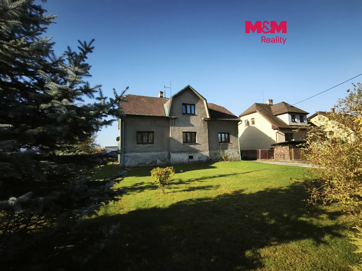 Prodej rodinného domu 200 m², pozemek 1769 m²