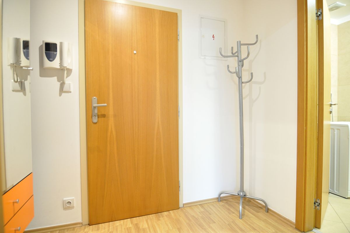 Pronájem bytu 2+kk 55 m² – fotografie 4
