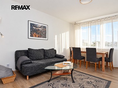 Pronájem bytu 3+1, 72 m² (2 z 10)