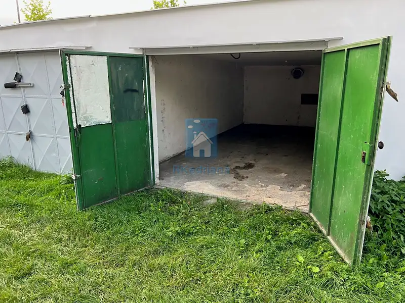 Pronájem garáže 26 m², Praha – náhled fotky 2