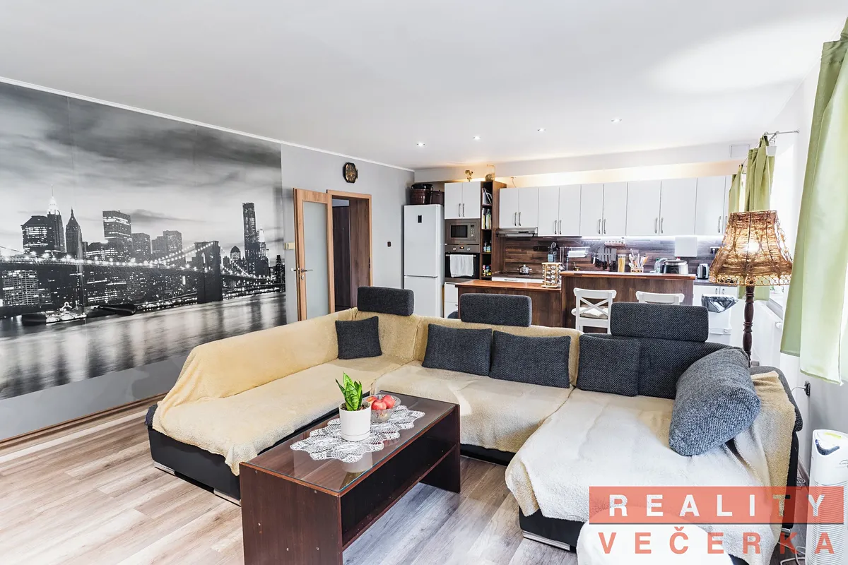 Prodej bytu 6 pokojů a více 162 m²