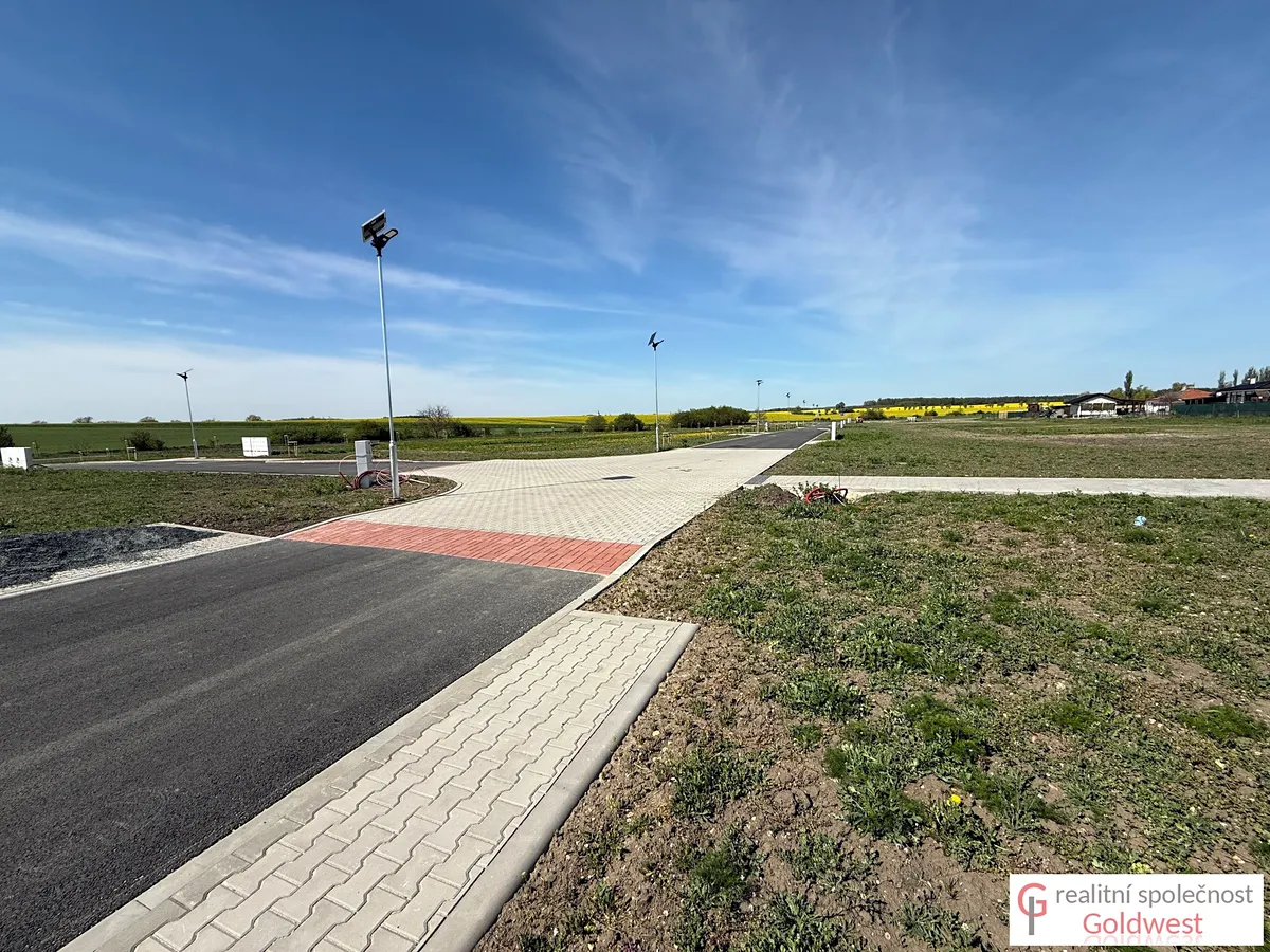 Prodej stavebního pozemku 850 m²