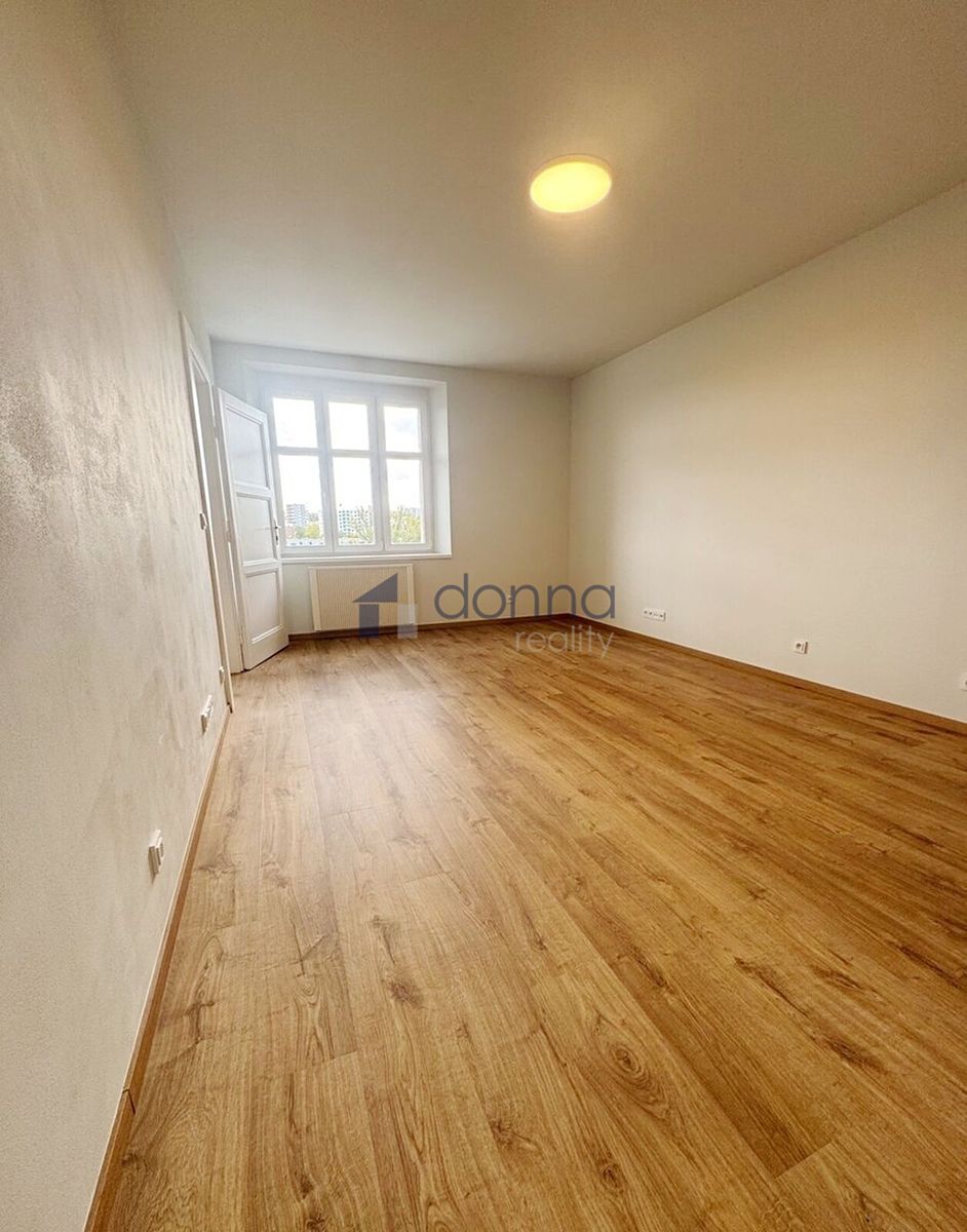 Pronájem bytu 2+kk 54 m² – fotografie 4