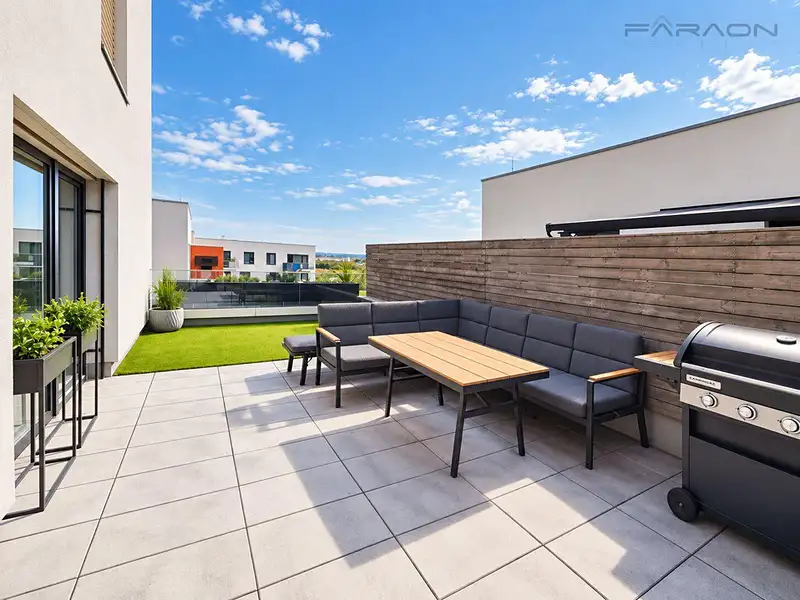 Prodej bytu 4+kk 117 m², Praha – náhled fotky 2
