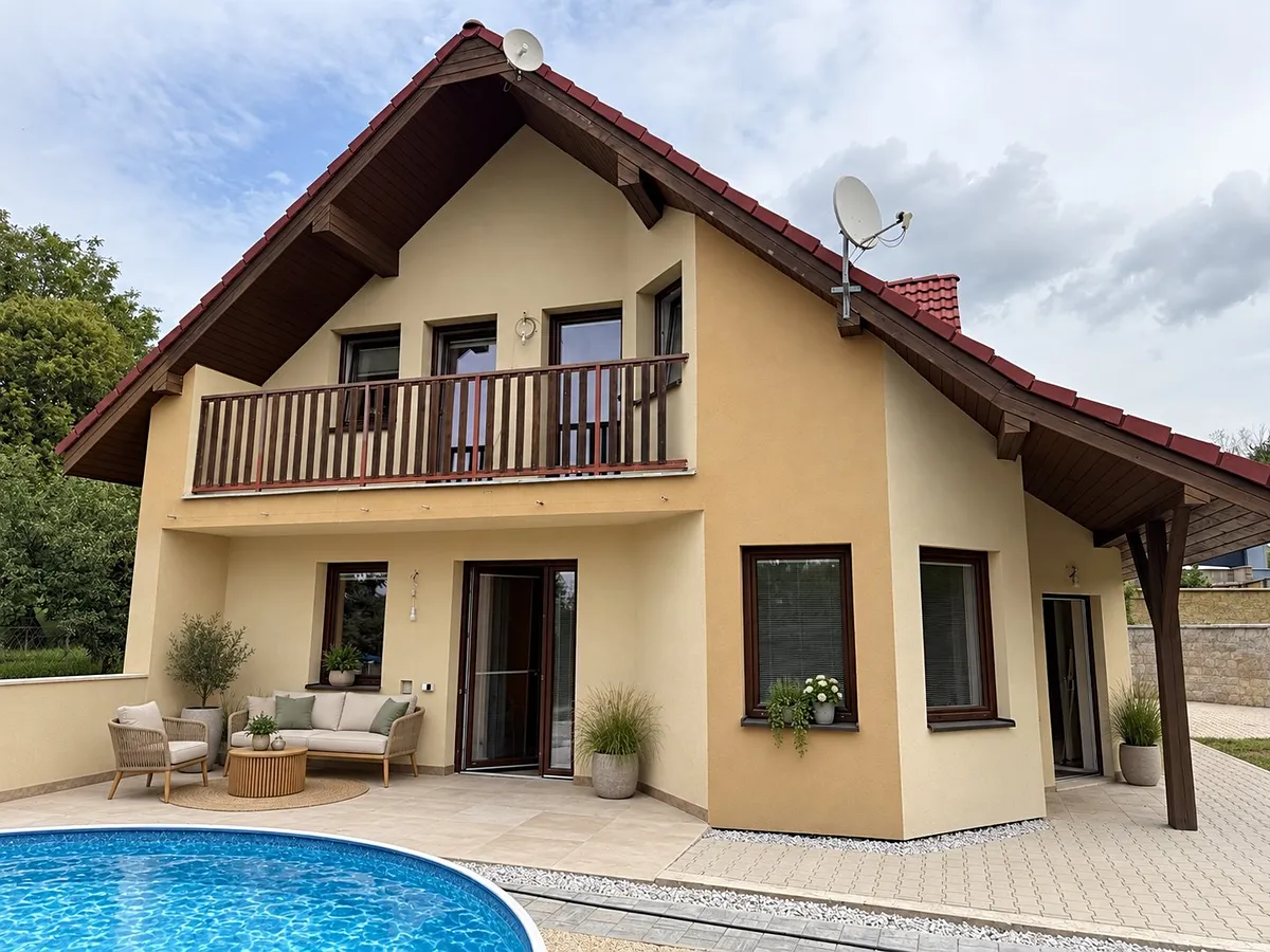 Prodej rodinného domu 166 m², pozemek 1392 m²