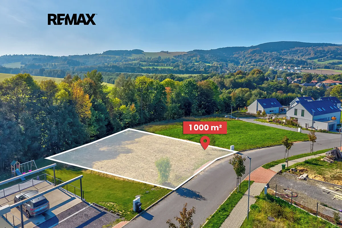 Prodej stavebního pozemku 1000 m²