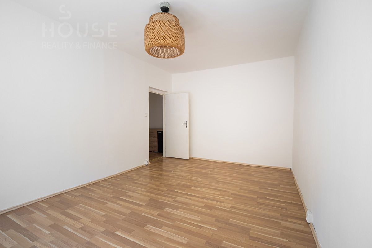 Pronájem bytu 2+1 56 m² – fotografie 3