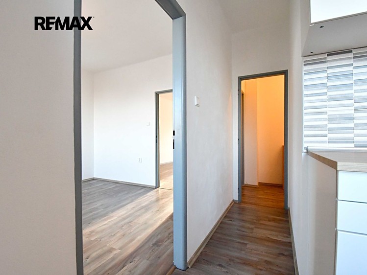 Pronájem bytu 2+1, 55 m² (6 z 10)