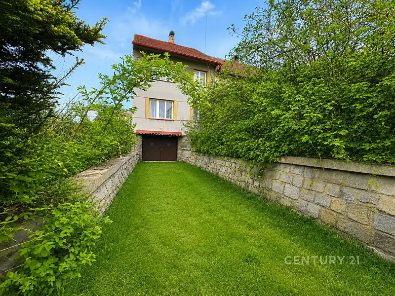 Prodej rodinného domu 500 m², pozemek 1684 m², Košetice – náhled fotky 2