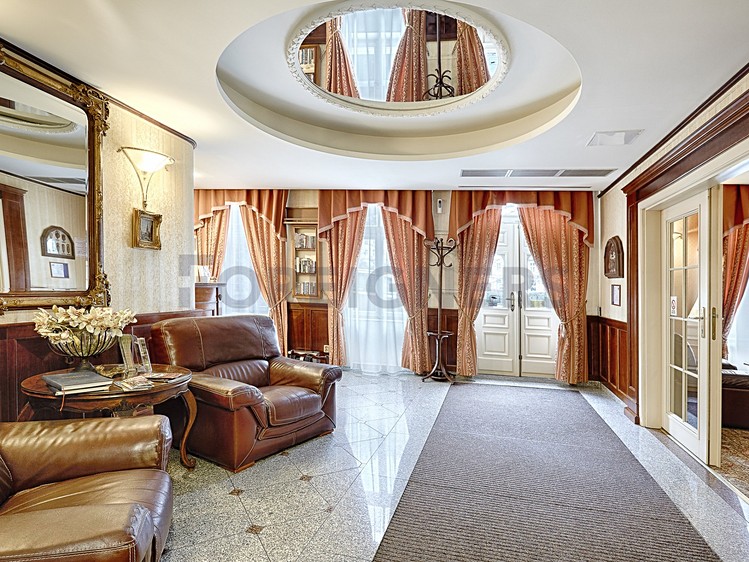 Prodej komerčního prostoru, 1 425 m² (4 z 25)
