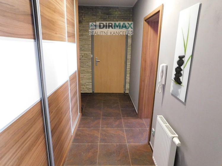 Pronájem bytu 2+kk, 53 m² (8 z 17)