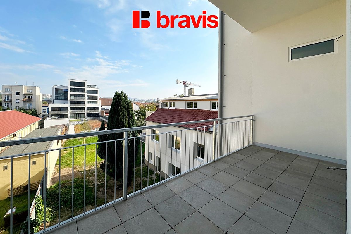 Pronájem bytu 2+kk 75 m² – fotografie 3