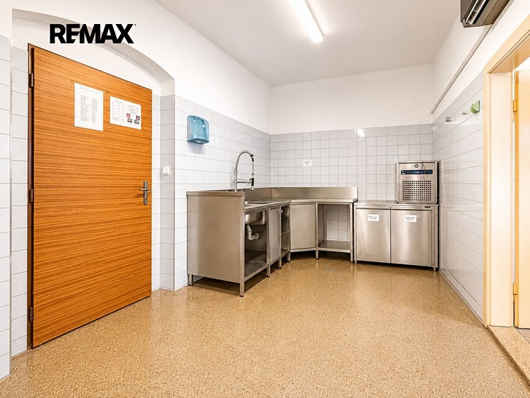 Prodej domu, 320 m² (51 z 76)
