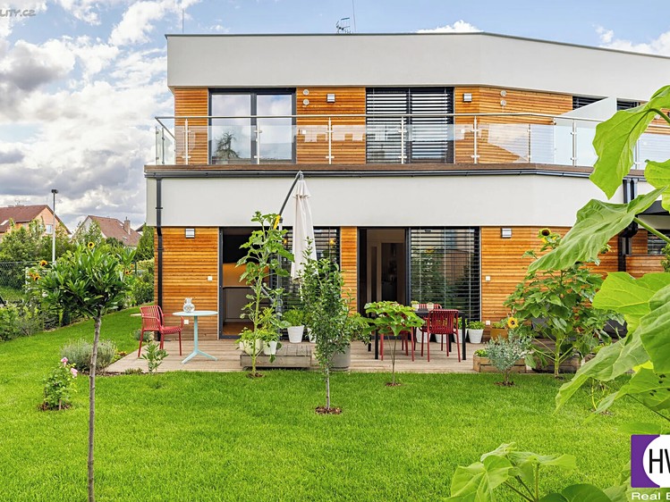 Prodej domu, 136 m² (1 z 24)