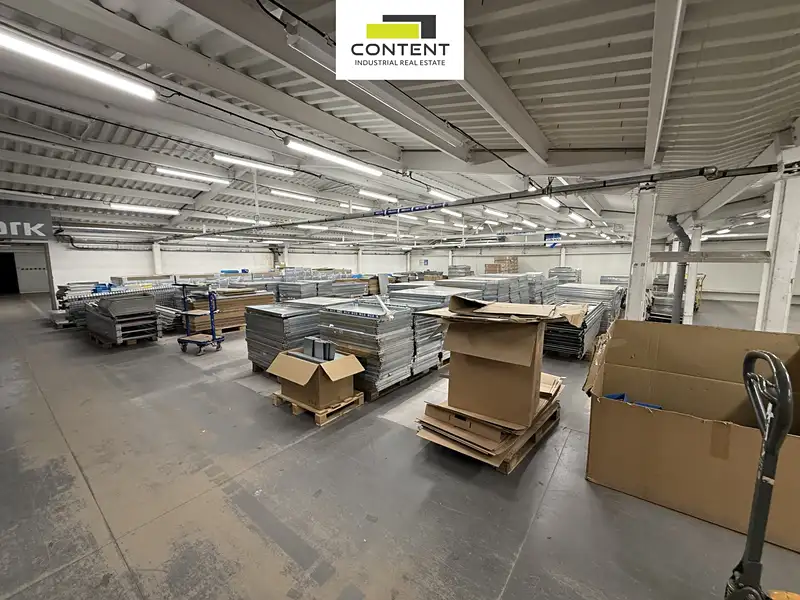 Pronájem výrobní haly, prostoru 2235 m², Praha – náhled fotky 1