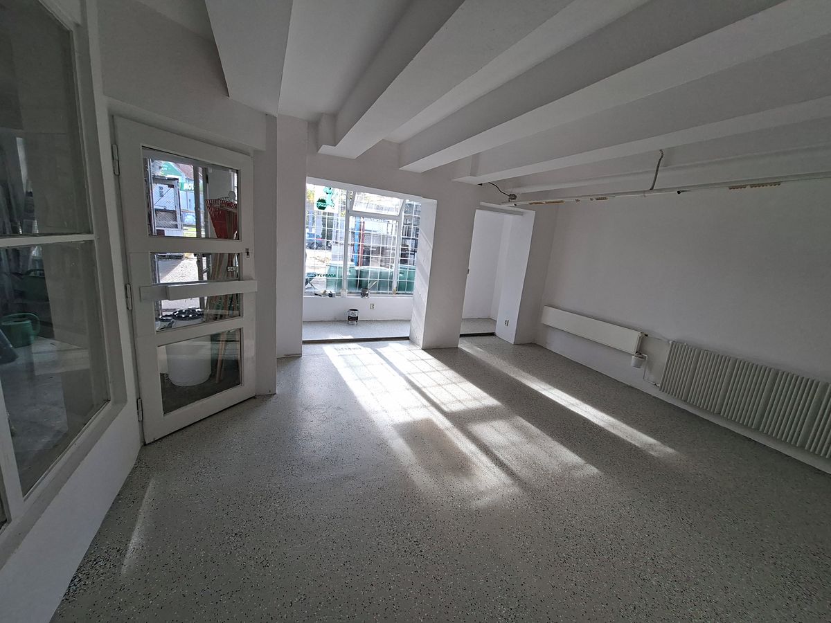 Pronájem obchodního prostoru 40 m², Kolín – fotka 1 z 3