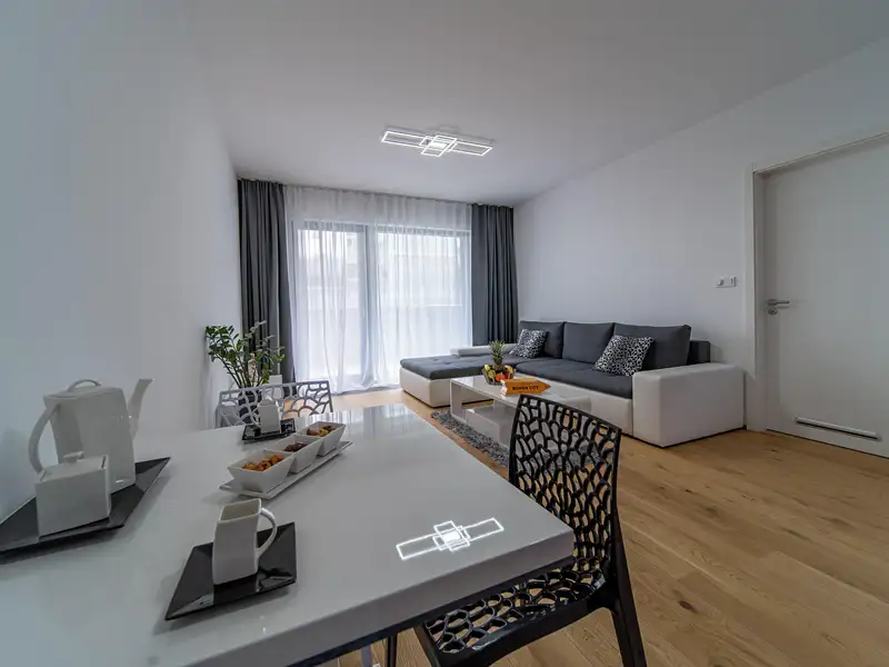 Pronájem bytu 2+kk 60 m², Praha – náhled fotky 2