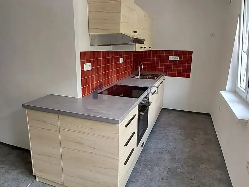 Pronájem bytu 4+kk 80 m², Praha – náhled fotky 2