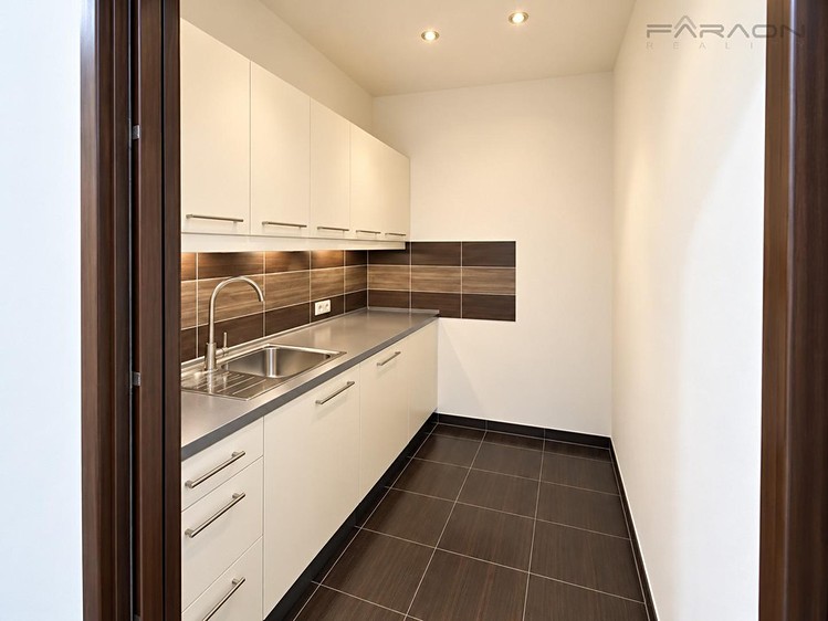 Gewerbefläche zur Miete, 18 m² (5 von 7)