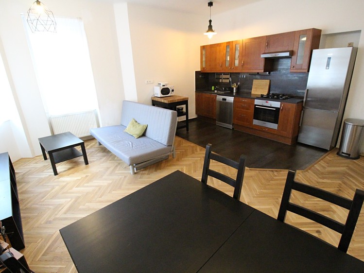 Квартира 4+kk в оренду, 98 м² (5 з 19)