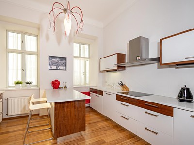 Квартира 3+kk в оренду, 137 м² (2 з 16)