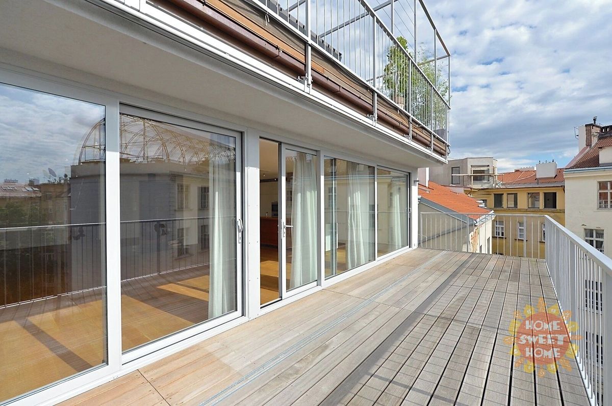 Pronájem bytu 4+kk 175 m², Praha – fotka 1 z 3