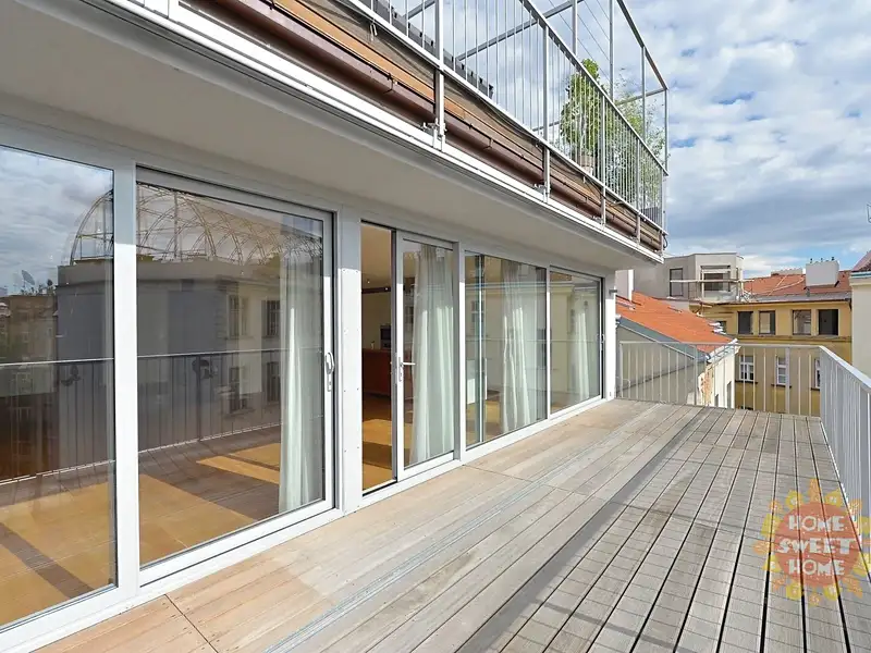 Pronájem bytu 4+kk 175 m², Praha – náhled fotky 1