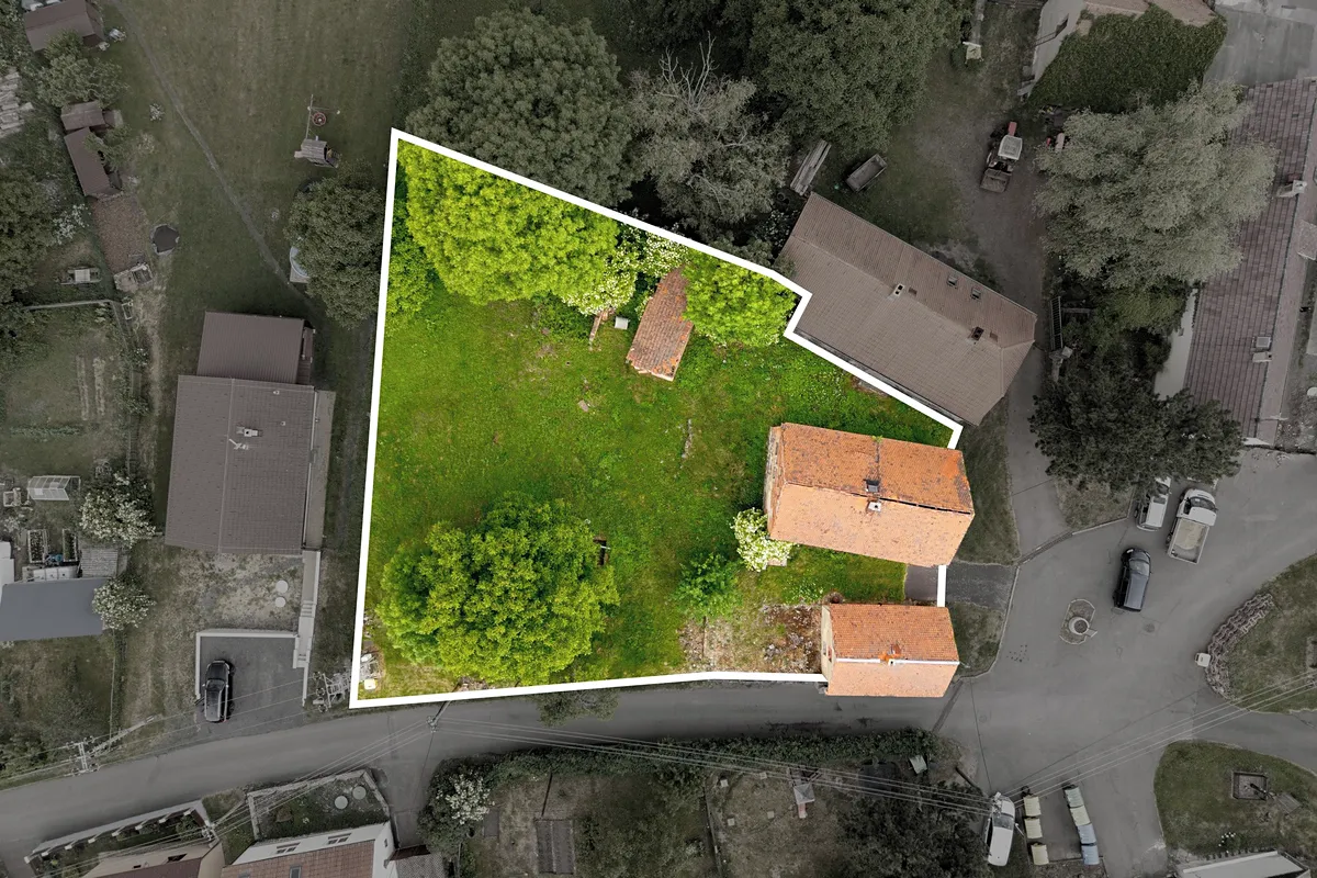 Prodej stavebního pozemku 1516 m²