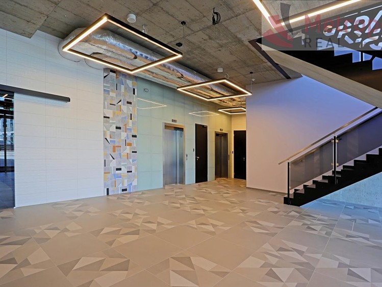 Комерційне приміщення в оренду, 5 000 м² (22 з 28)