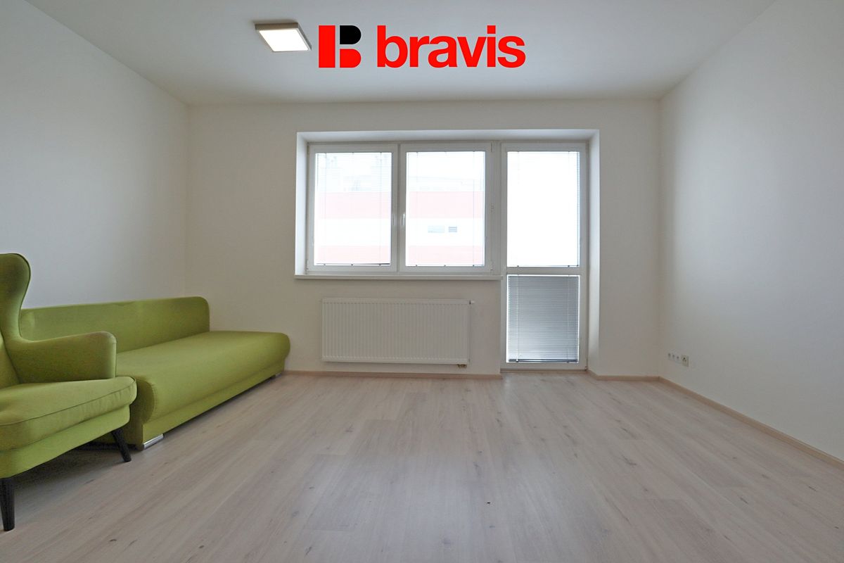 Pronájem bytu 1+kk 33 m² – fotografie 2