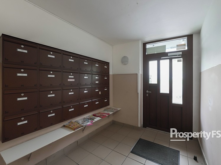 Квартира 4+1 на продаж, 84 м² (29 з 34)
