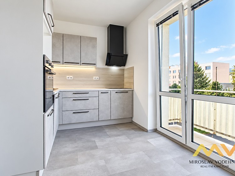 Pronájem bytu 2+1, 55 m² (1 z 15)