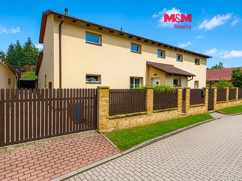 Prodej rodinného domu 168 m², pozemek 836 m², Mratín – náhled fotky 1
