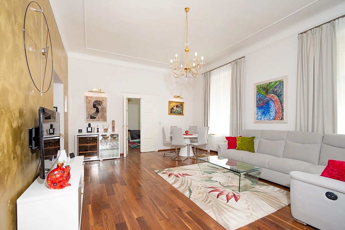 Pronájem bytu 3+kk 137 m²