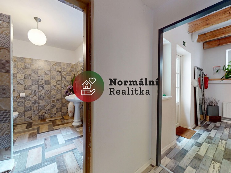 Комерційне приміщення на продаж, 186 м² (31 з 67)