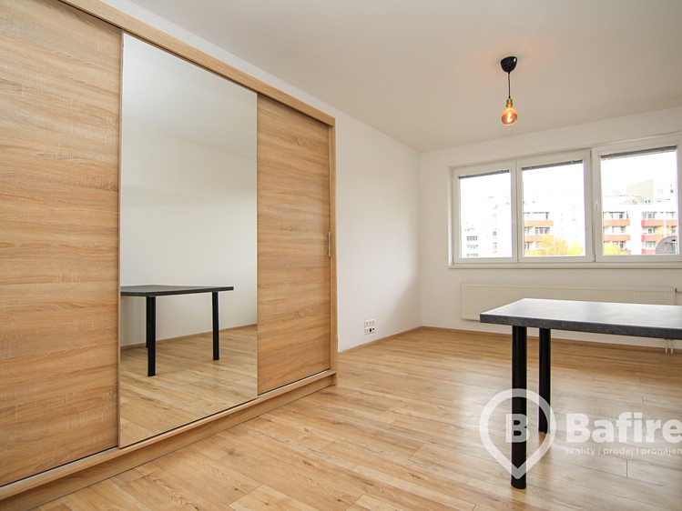 Квартира 1+kk в оренду, 33 м² (9 з 13)