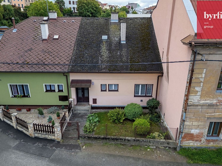 Haus zum Kauf, 90 m² (1 von 37)