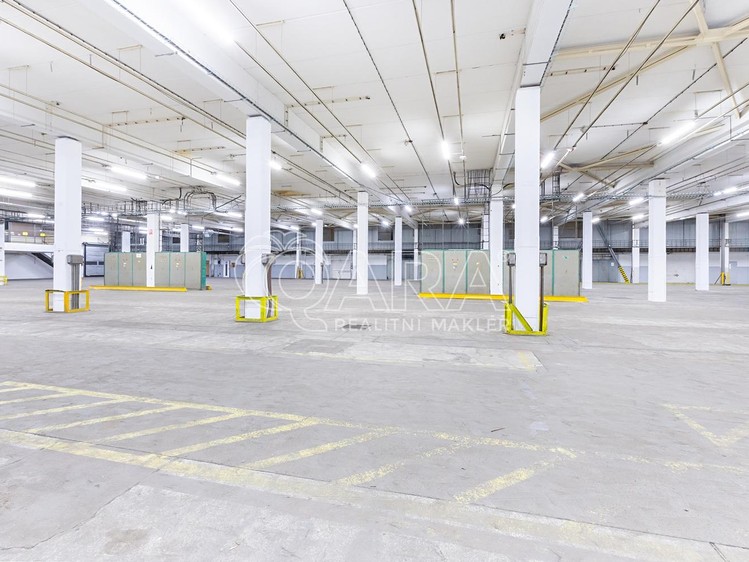 Комерційне приміщення в оренду, 3 396 м² (1 з 14)