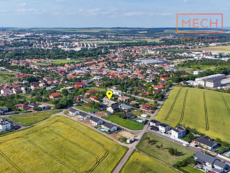 Prodej domu, 221 m² (2 z 32)