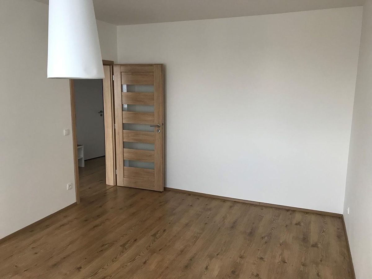 Pronájem bytu 2+kk 45 m² – fotografie 5