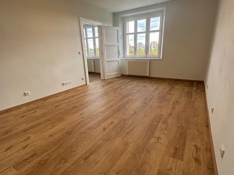 Pronájem bytu 2+kk 54 m², Praha – náhled fotky 1