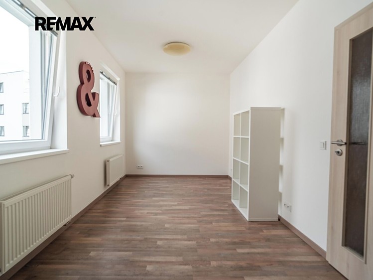 Pronájem bytu 2+kk, 53 m² (6 z 20)