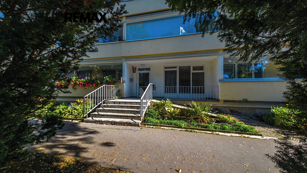 Prodej bytu 3+1 73 m², Praha – fotka 1 z 3