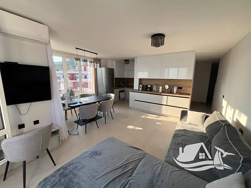Prodej bytu 4+kk 140 m², Sveti Vlas – náhled fotky 3
