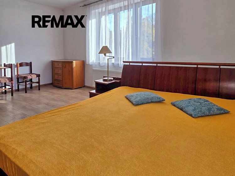 Pronájem bytu 2+kk, 72 m² (1 z 11)