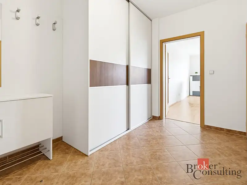 Pronájem bytu 2+kk 62 m², Hradec Králové – náhled fotky 3