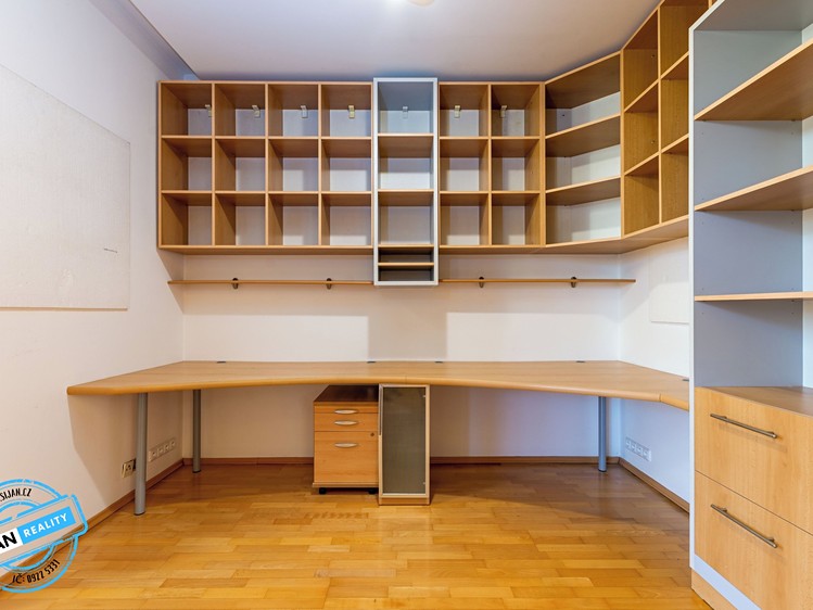Prodej domu, 180 m² (24 z 44)