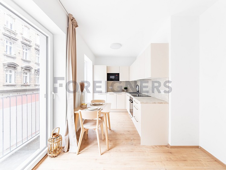Pronájem bytu 1+kk, 28 m² (4 z 8)